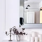 Elegant In The Quiet Center Apartment *