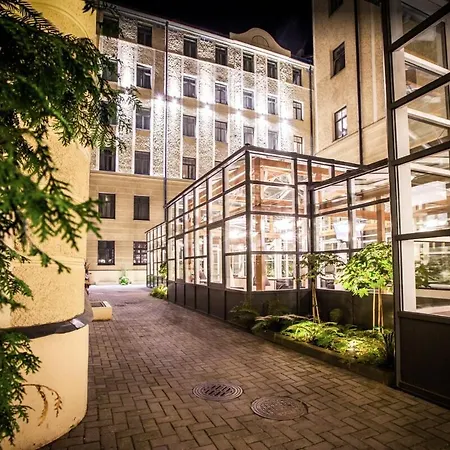 Elegant In The Quiet Center Apartment Riga